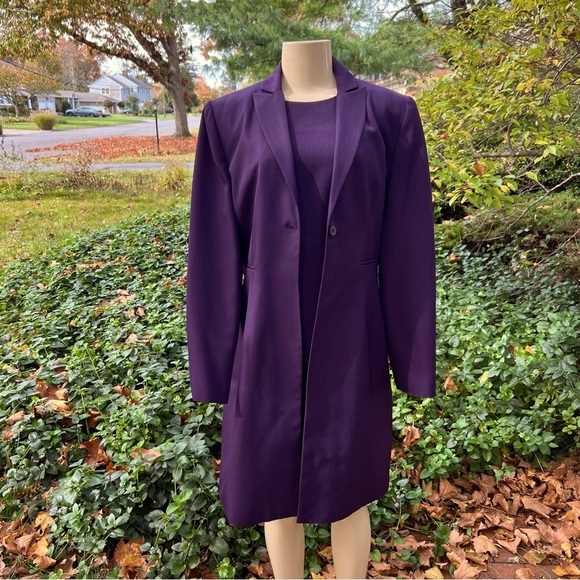 LARRY Levine Gorgeous, chic, boardroom ready sleeveless dress w/ matching coat - Picture 1 of 10